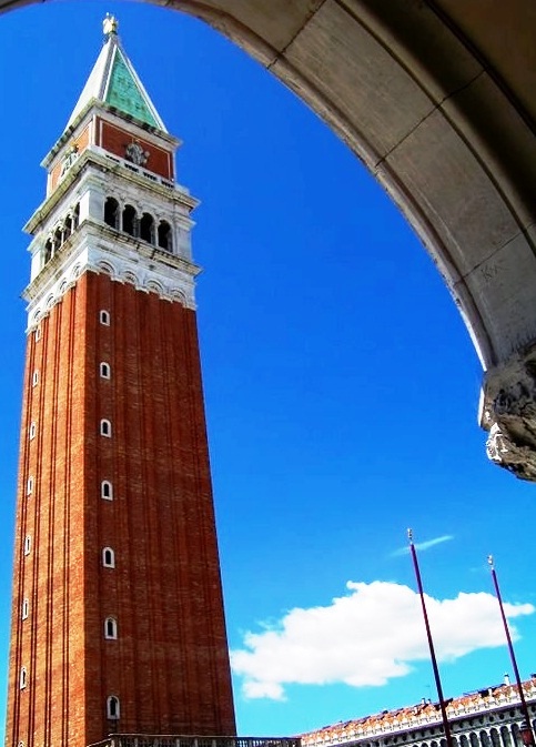 Venice - Imposing structure