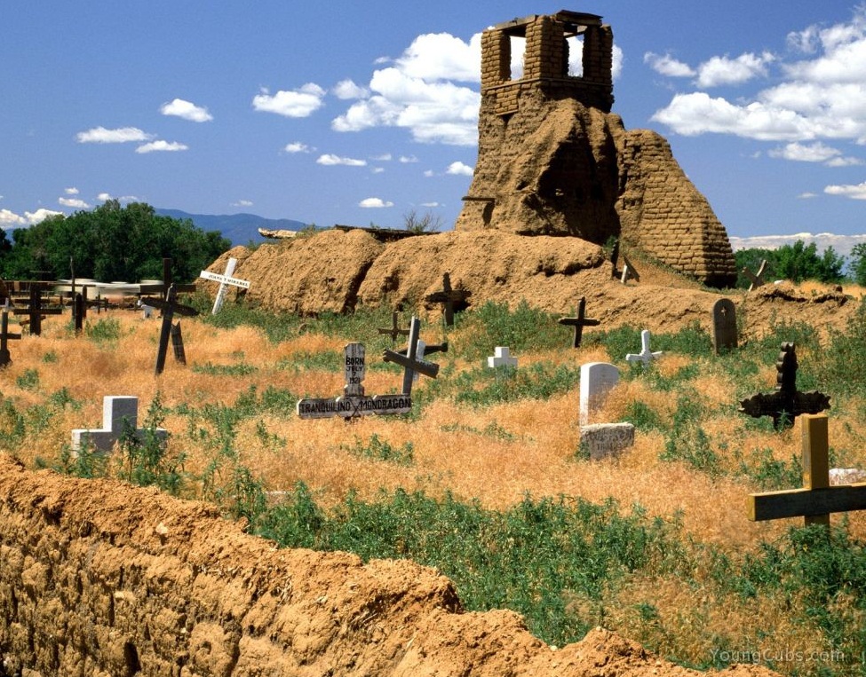 Taos, New Mexico-the Land of Enchantment - The cemetery