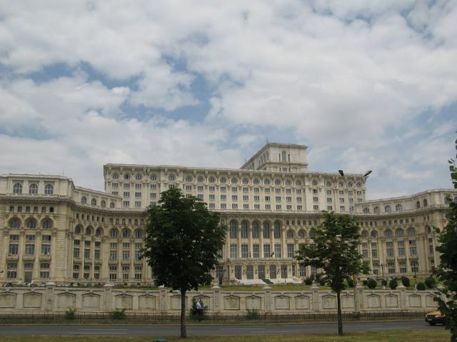 Bucharest - Wonderful building
