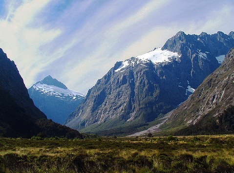 Milford Road-spectacular road in New Zealand - Scenic road