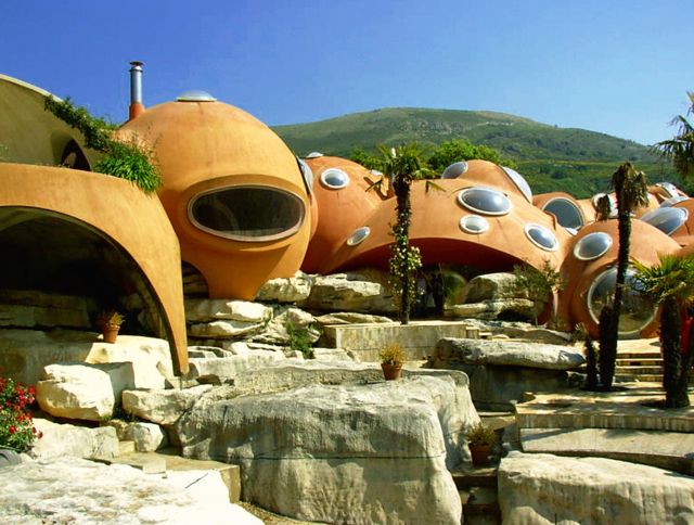 The Bubble House - An unusual house