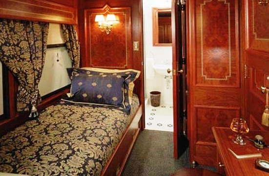 Royal Canadian Pacific Train - Beautiful cabin