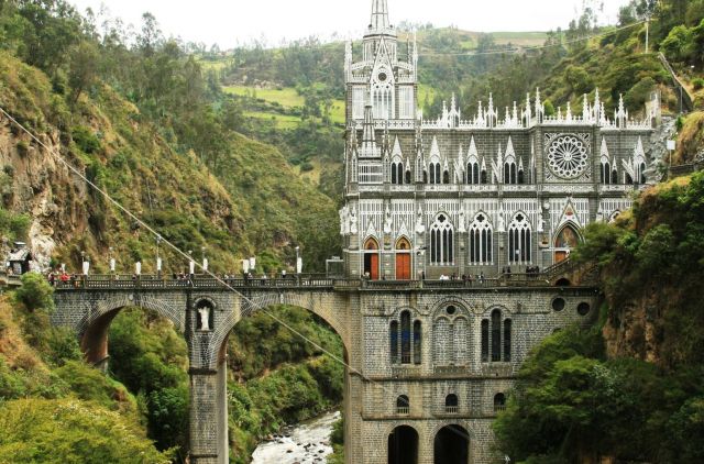 Las Lajas Cathedral - Amazing church