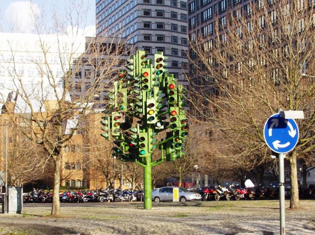  The Traffic Light Tree - Interesting intersection