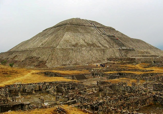 The Pyramid of the Sun - Great view