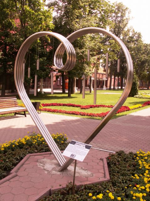 A monument to all Lovers - A huge heart