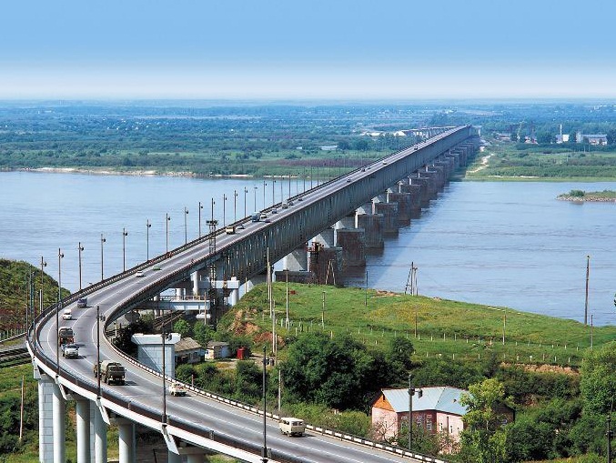 The Amur River - Bridge on the river