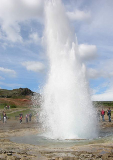 The Strokkur Geyser, Iceland - Impressive erruption