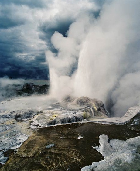  Prince of Wales Feathers Geyser, New Zealand - One of the most beautiful geysers in the world