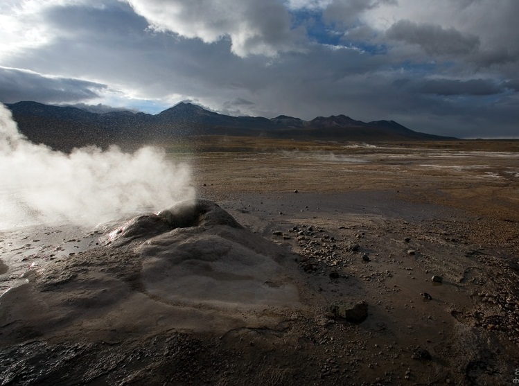 El Tatio Valley of Geysers, Andes, Chile - Gurgling geyser