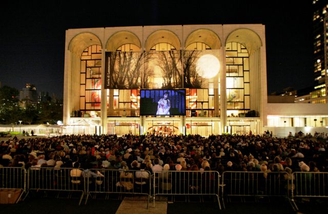 The Metropolitan Opera House of New York - Open air performance