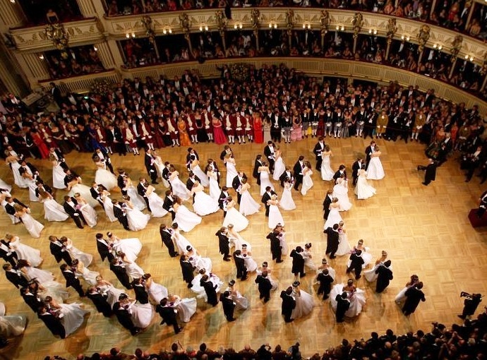 Vienna Opera House - Majestic atmosphere