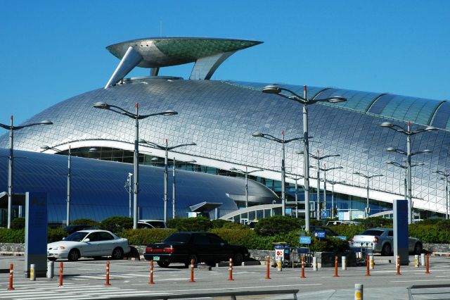 Incheon International Airport - Imposing structure