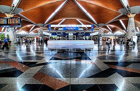 Kuala Lumpur International Airport - Spectacular ambiance
