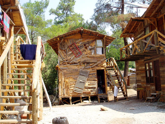 Kadir Tree House, Turkey   - Natural cabins