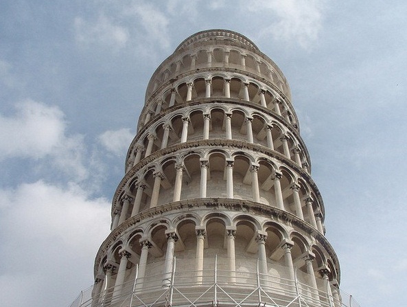 The Leaning Tower of Pisa - Impressive example of Romanesque  architecture 