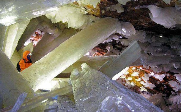 The Crystal Cave of the Giants, Mexico - Mysterious place
