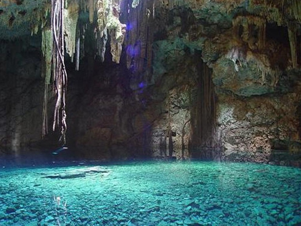 Lechuguilla  Cave,U.S.A. - Exciting natural treasure