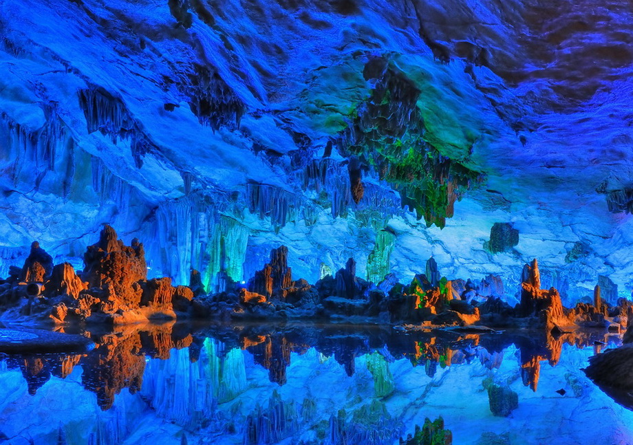 Reed Flute Cave, China - Incredible beauty