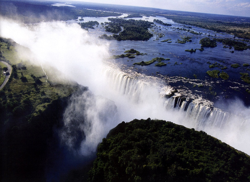 Victoria Falls - Picturesque Waterfall
