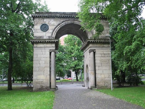 Arc de Triomphe or the Aleksandrov Gates - Honor of the victory over Napoleon