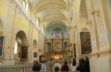 Anglona Basilica - Interior of the church