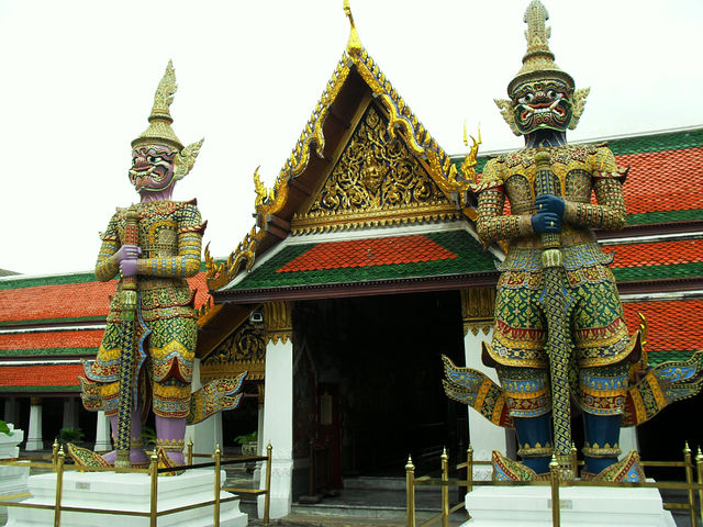 Bangkok -  Venice of the East  - Worth visiting temple