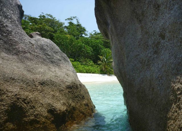 Similan Islands - Huge rocks