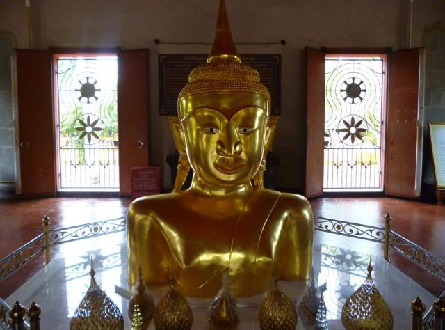 Wat Phra Thong Temple - Buddha Statue