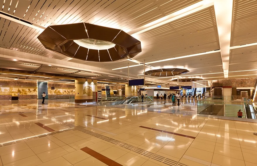 Mall of the Emirates Metro Station, Dubai - Enchanting place