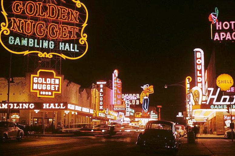 Fremont Street  Experience - Golden Nugget