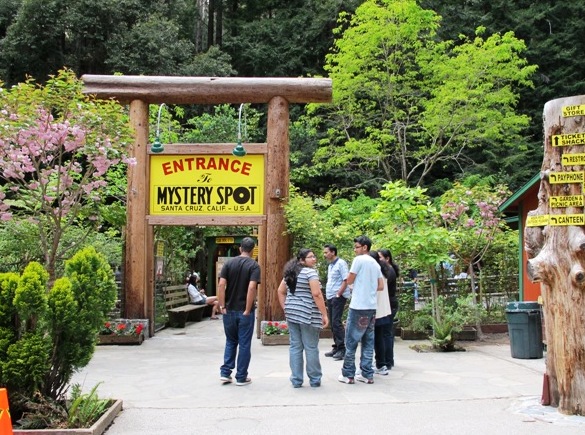 Mystery Spot,Santa Cruz, California - Entrance