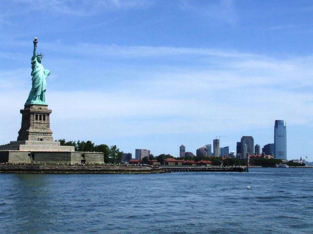  Jersey City - Statue of Liberty