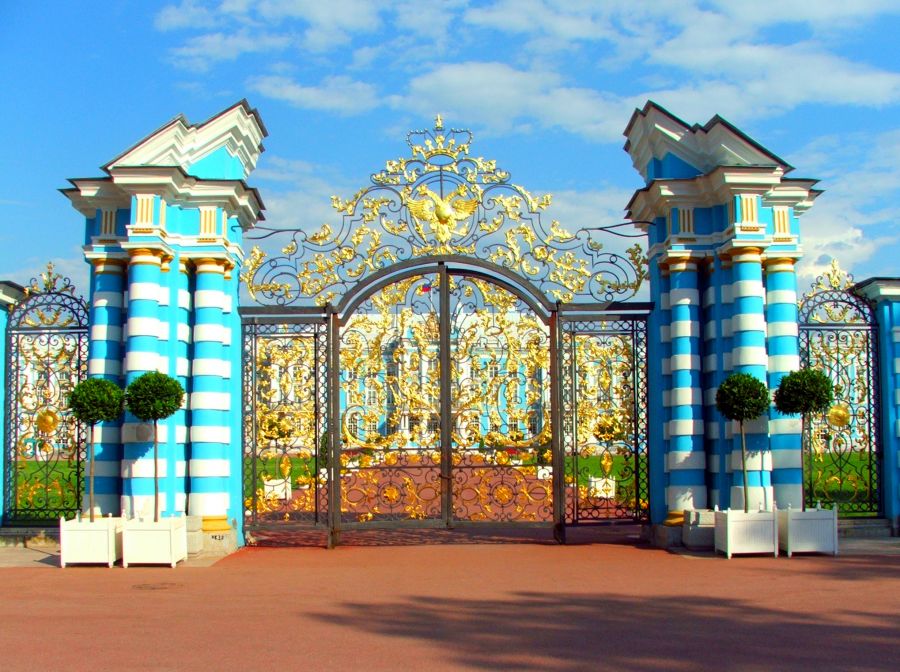 Royal Village(Tsarskoe Selo) - Beautiufl gates
