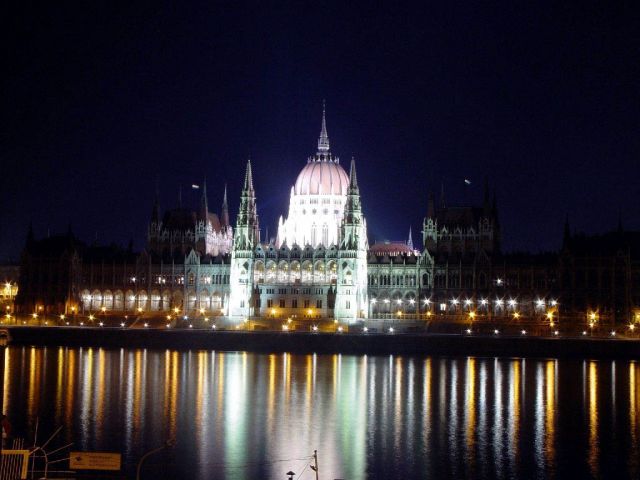 Parliament Buildings - Parliament Building view by night