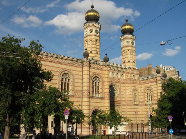 The Great Synagogue and Jewish Museum - Great Synagogue exterior view