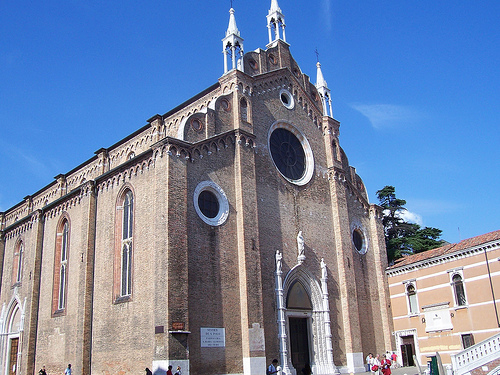 Basilica Santa Maria Gloriosa dei Frari - Basilica Santa Maria Gloriosa dei Frari view