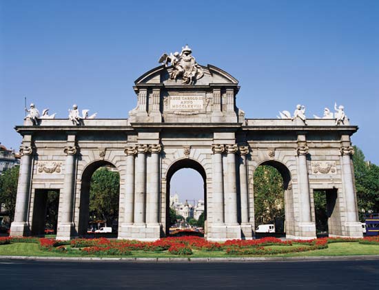 Puerta de Alcala - Puerta de Alcala view