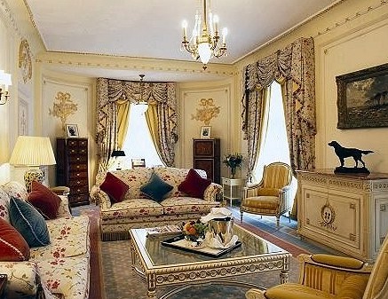 Ritz Hotel London - Exuberance and luxury